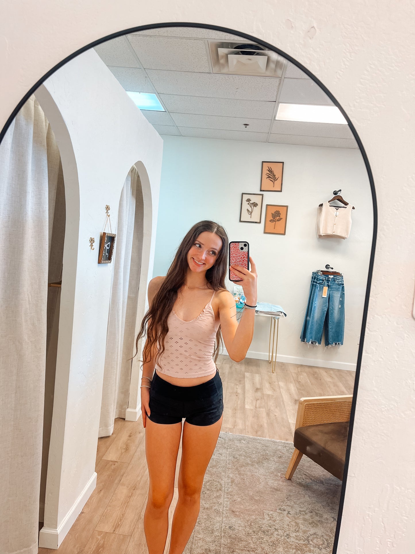 Lace flutter tank