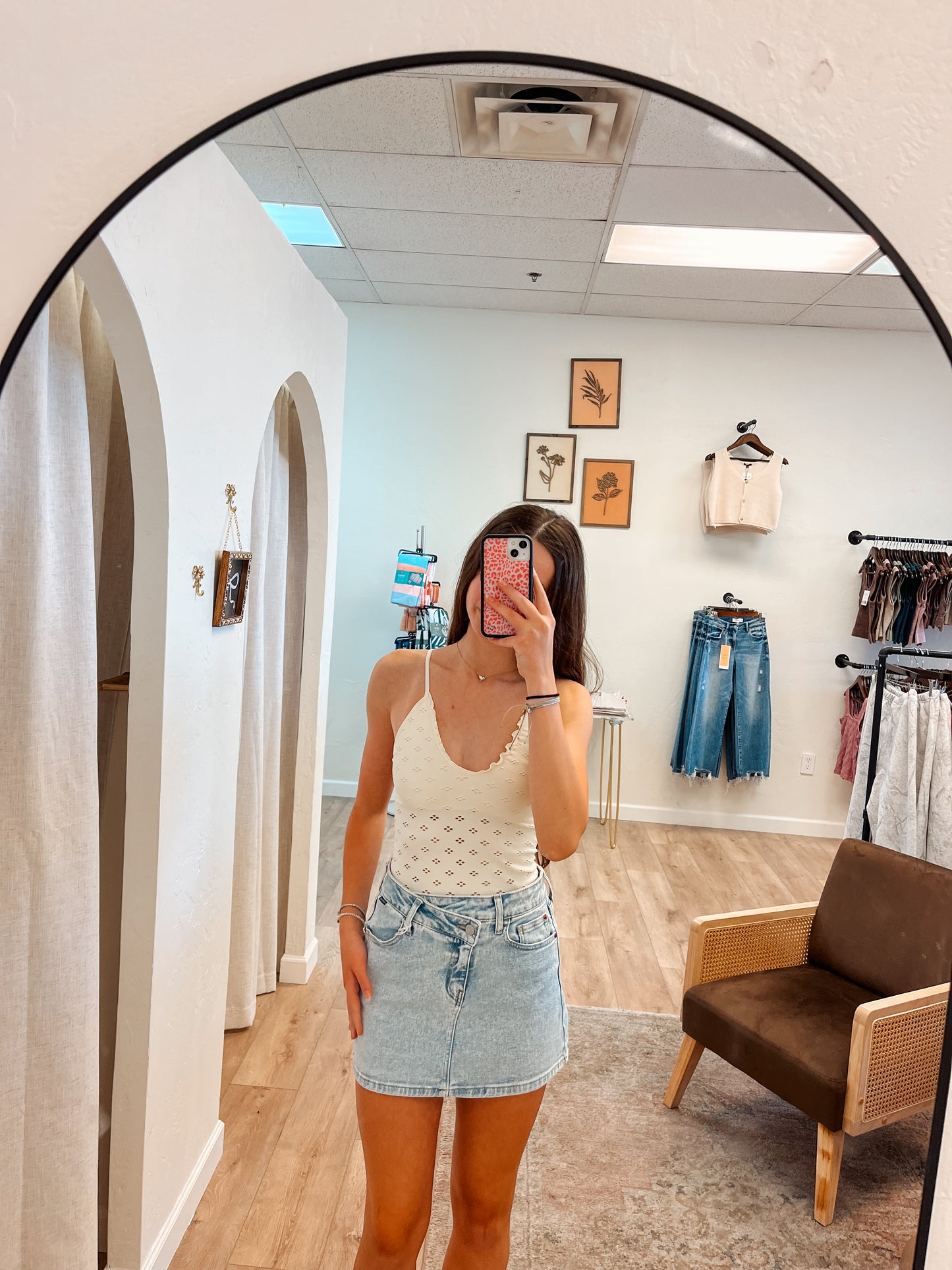 Lace flutter tank
