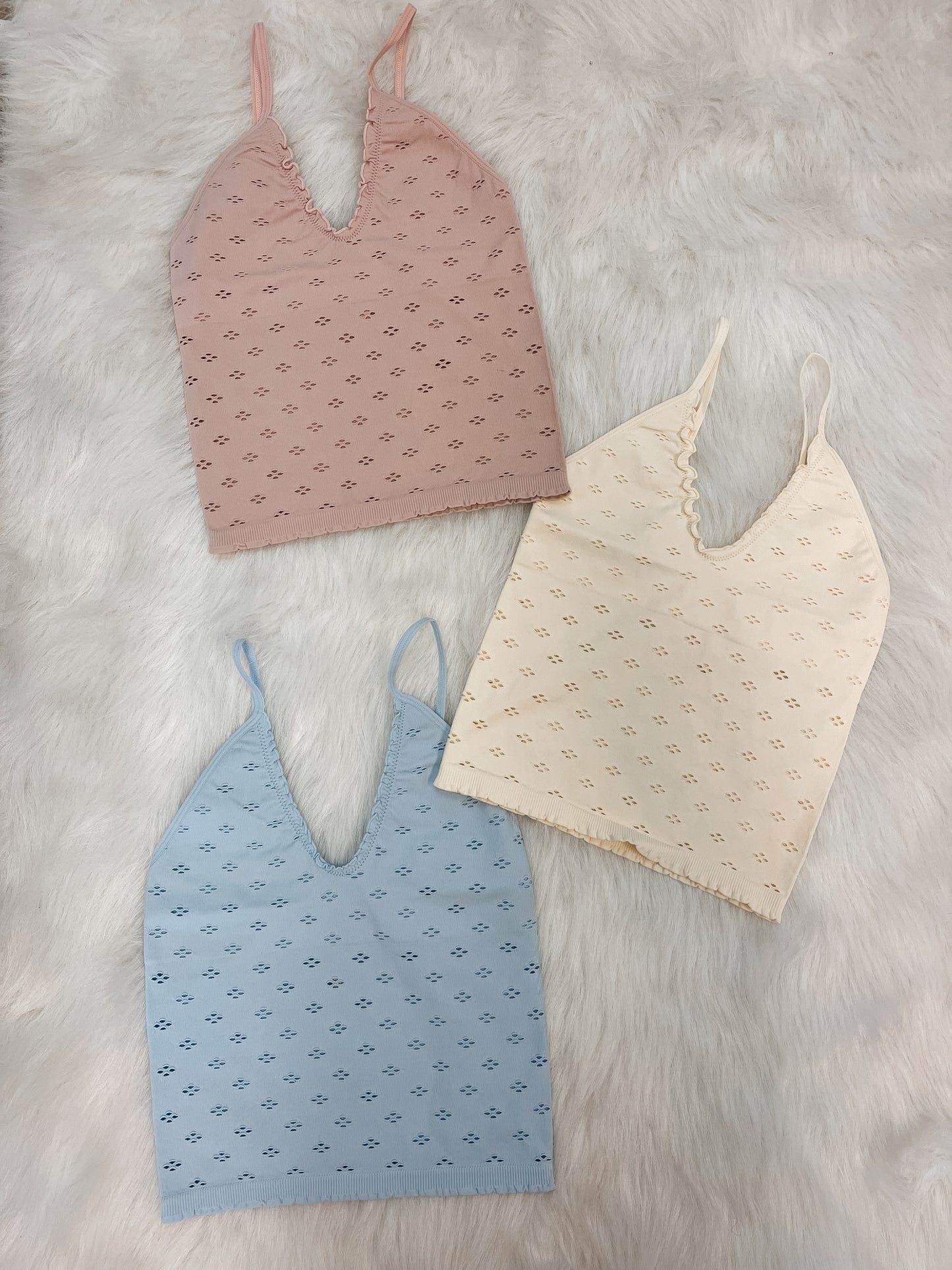 Lace flutter tank