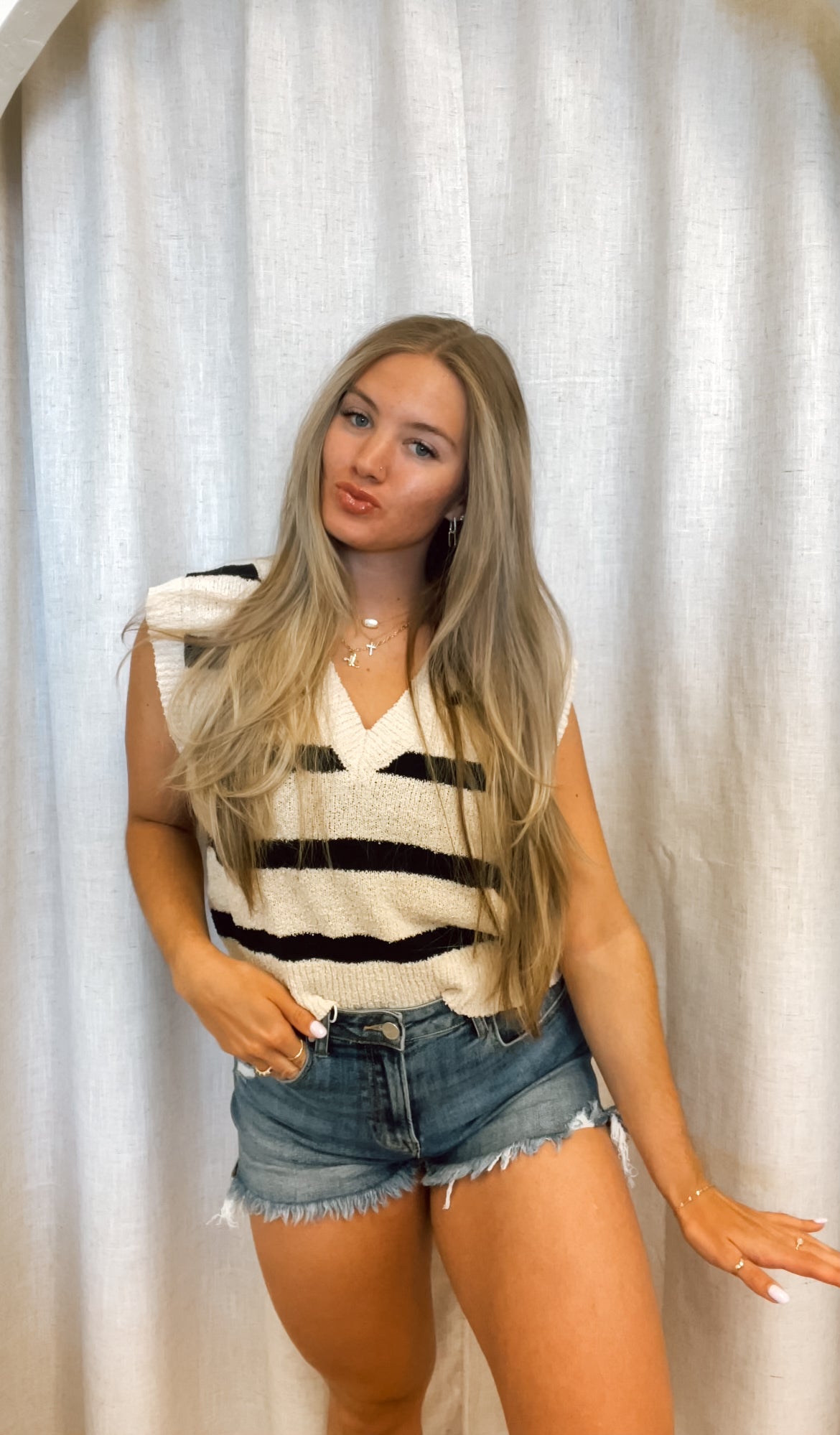 Knit v-neck sweater top