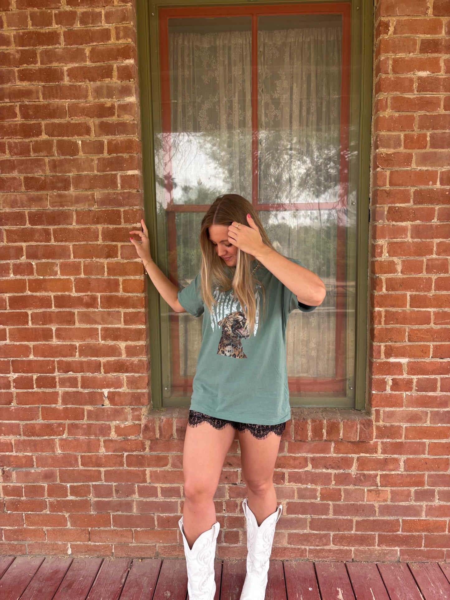 WHOLESALE Heavens are roaring tee
