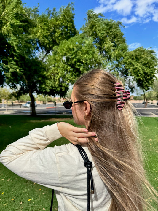Striped mother claw clip