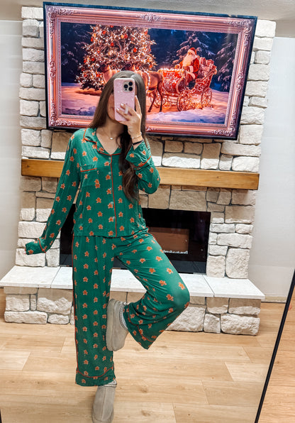 WHOLESALE woman’s Christmas pajamas (ships by November 25th)