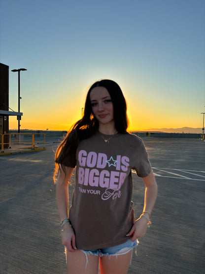 WHOLESALE God is bigger than your fear tee