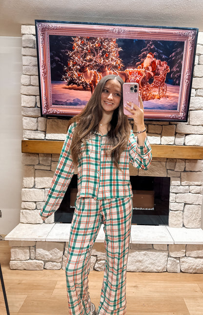 WHOLESALE woman’s Christmas pajamas (ships by November 25th)