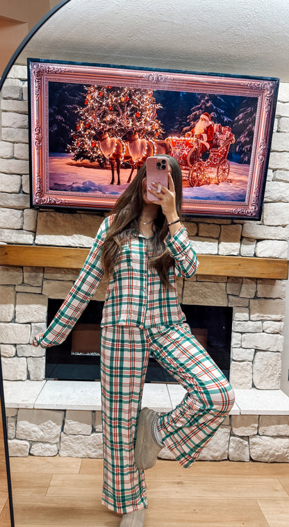 WHOLESALE woman’s Christmas pajamas (ships by November 25th)